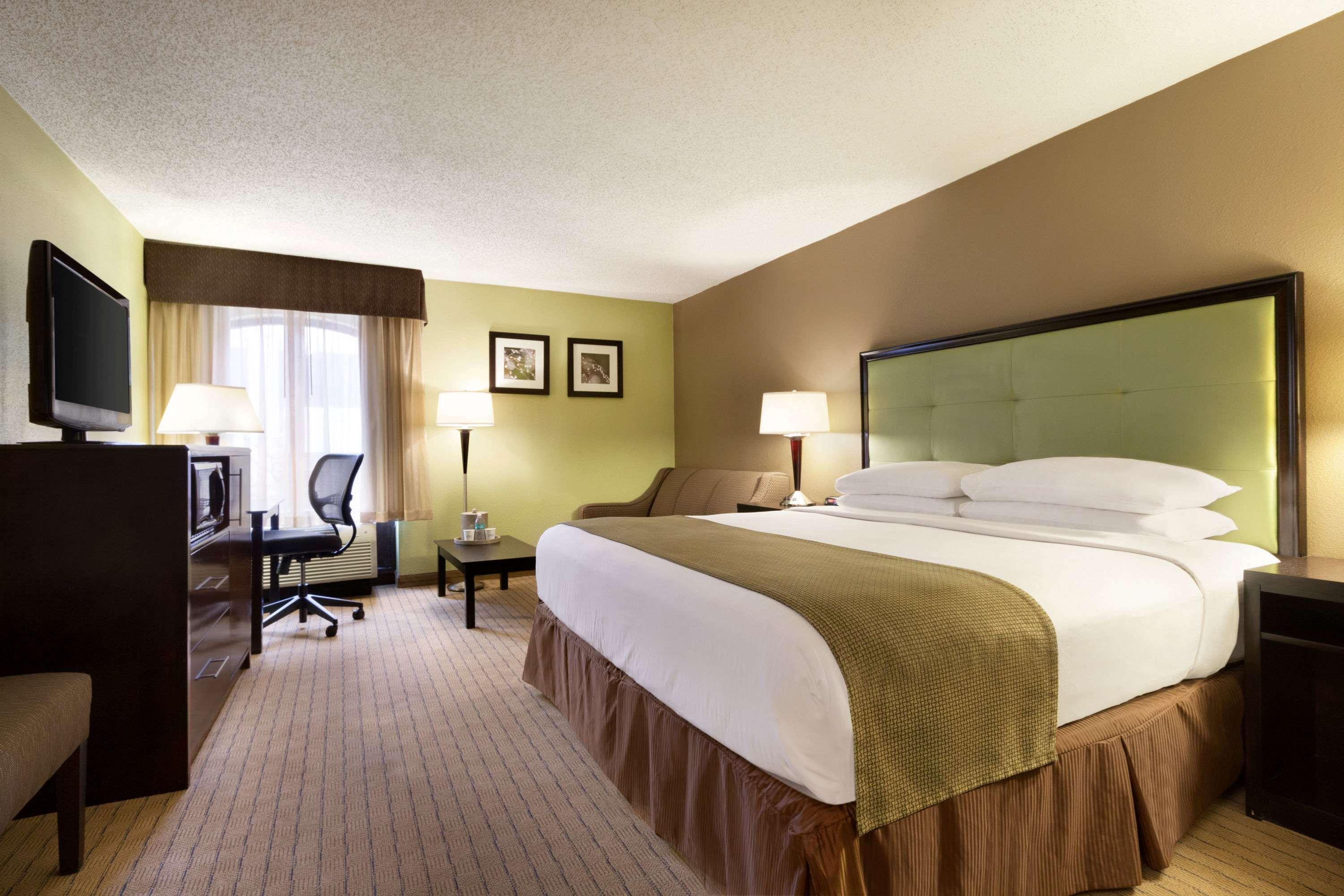 Days Inn By Wyndham Baltimore Inner Harbor Buitenkant foto