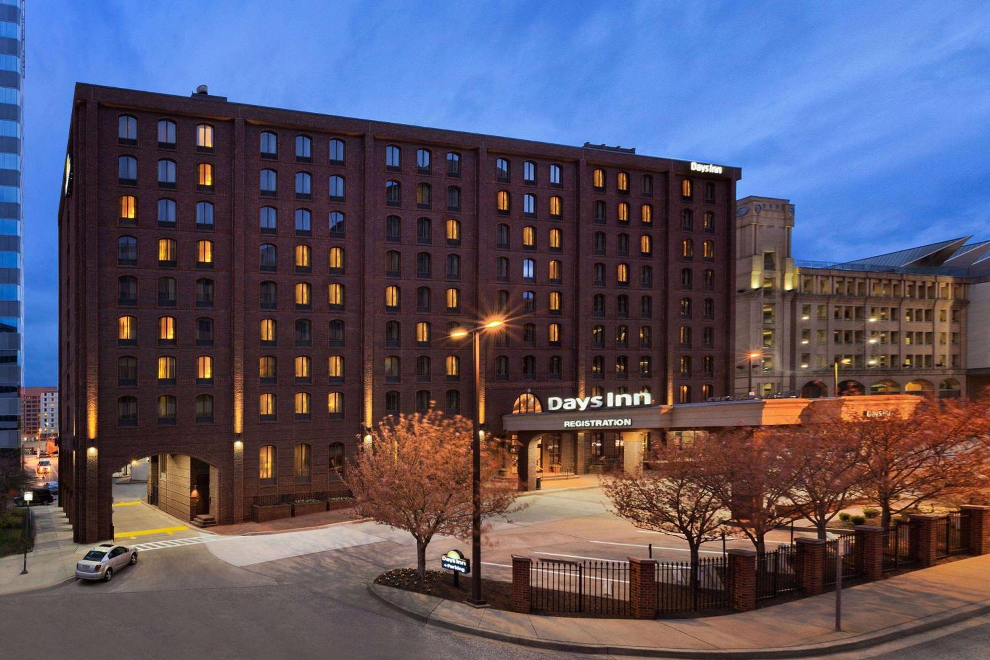 Days Inn By Wyndham Baltimore Inner Harbor Buitenkant foto